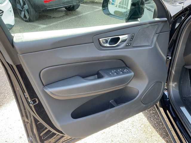 Volvo  XC 60 R Design AWD Bluetooth Navi LED Vollleder Klima Einparkhilfe el. Fenster